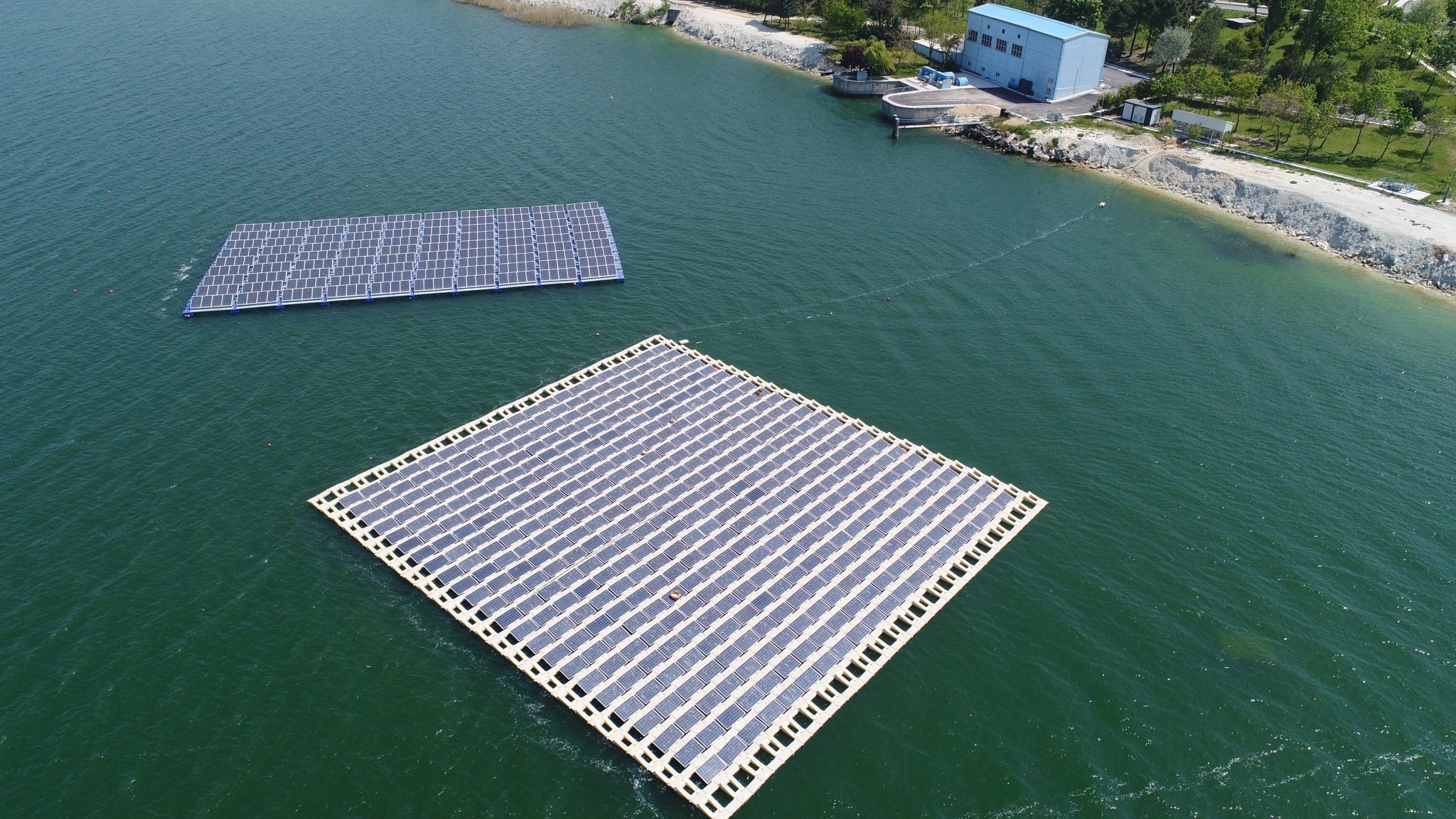 İstanbul'a Türkiye’de ilk "Yüzer Güneş Enerji Santrali"