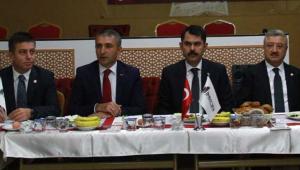 Bakan Kurum, İMKON'da sektörün geleceğini masaya yatırdı