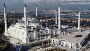 Çamlıca Camisine son rötuşlar...