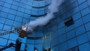 Şişli'de 17 katlı iş merkezinde korkutan yangın