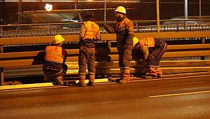 Metrobüs hattı boyunca Motosikletliler için özel bariyerler döşeniyor