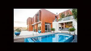 Mustafa Sandal, 29 milyona 4 katlı lüks villasını satıyor