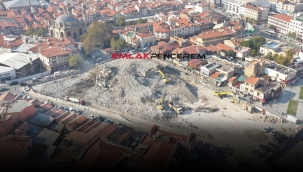 Konya'da Mevlana Çarşısı tamamen yıkıldı