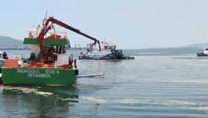 Marmara Denizi'nde 2 günde 392 m³ müsilaj toplanarak bertaraf edildi