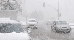 İstanbul şiddetli kar fırtınası altında, uçuşlar iptal