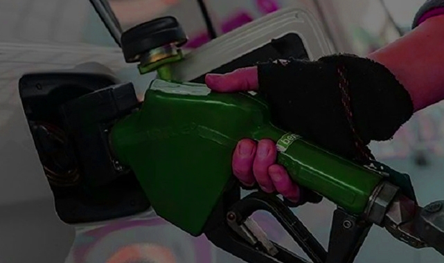 Motorin ve benzine ne kadar, kaç TL indirim olacak? Akaryakıtta indirim bekleniyor...