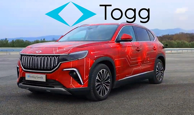 Togg test sürüşünde iki Bakan gaza bastı koltuğa yapıştı! Koltuğa oturanlar Togg sürüşüne hayran kaldı...