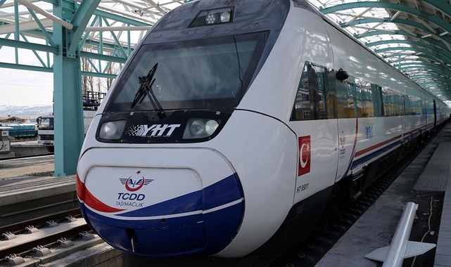 Yüksek Hızlı Tren (YHT) Bayram ek sefer biletleri satışa çıktı!