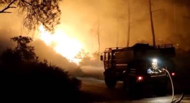 Marmaris orman yangını için 20 helikopter ve 14 uçak görev yapıyor! Marmaris yangını hakkında sabotaj şüphesi...