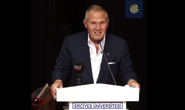 Süleyman Çetinsaya, Erciyes Üniversitesi'nde gençlere seslendi