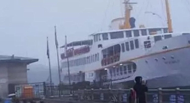 İstanbul'da lodos uyarıları peş peşe geldi! Vapur ve deniz otobüsü seferleri iptal edildi