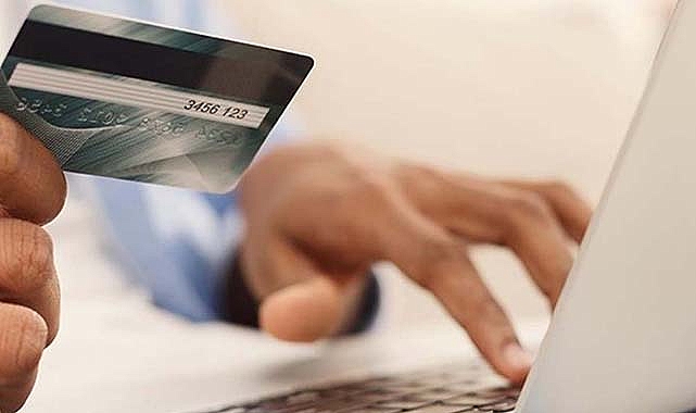 Bankalar harekete geçti! Kredi kartı azami faiz oranları yüzde kaç arttı?