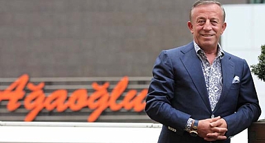 Ali Ağaoğlu, sevgilisine aldığı 275 bin TL'lik Mercedes ile gündemde