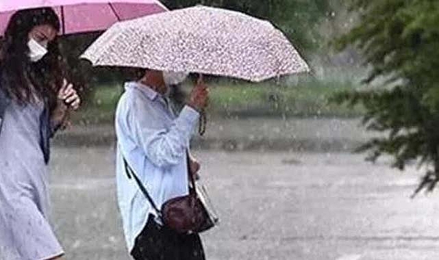 İstanbul'da bu saatlere dikkat! Şiddetli gök gürültülü sağanak yağış geliyor