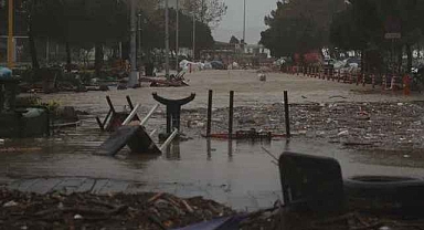İstanbul'da Şiddetli yağış ve fırtına saat 22.00'ye kadar sürecek!
