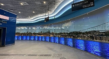 Gayrettepe'de Sanat ve Kültür Dolu Metro Yolculuğu