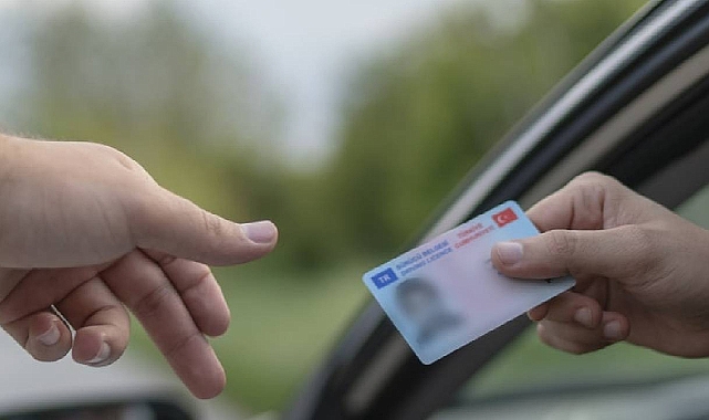 B Sınıfı Ehliyet kullananlar için kritik uyarı! Yapmayana rekor ceza...