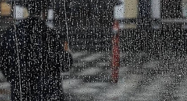 İstanbul'da beklenen sağanak yağış etkisini sürdürüyor! Son dakika hava durumu İstanbul için güncellendi