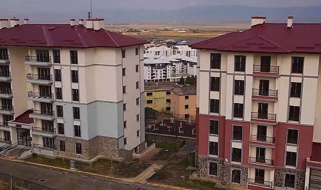 183 dairelik TOKİ Erzurum Yakutiye dönüşüm projesinde evler hak sahiplerine teslim edilmeye başlandı