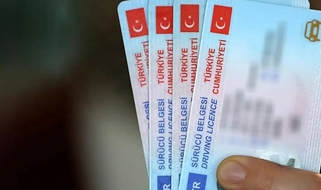 Sürücü belgesi yenilemek isteyenler dikkat! 2024 Ehliyet yenileme ücreti ne kadar, hangi belgeler isteniyor?