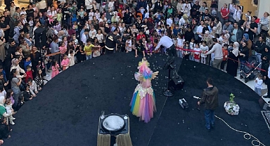 Çoçuklarla eğlence Polat Piyalepaşa Çarşı'da güzel