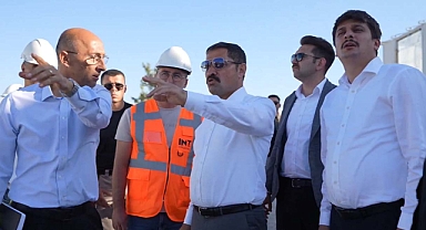 Hatay Valisi Masatlı, Defne'de Kırsal Afet Konutlarını yerinde inceledi