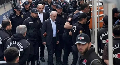 Yolsuzluk soruşturmasıyla tutuklanan 5 CHP'li Belediye Başkanı görevden alındı