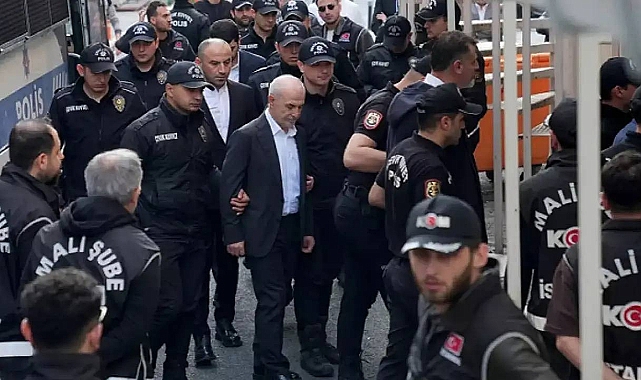 Yolsuzluk soruşturmasıyla tutuklanan 5 CHP'li Belediye Başkanı görevden alındı