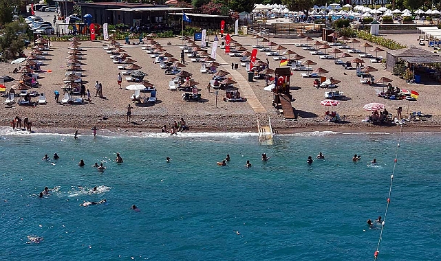 Bakan Ersoy duyurdu: Antalya'da yeni rekor! Şimdiye kadarki en yüksek günlük giriş...