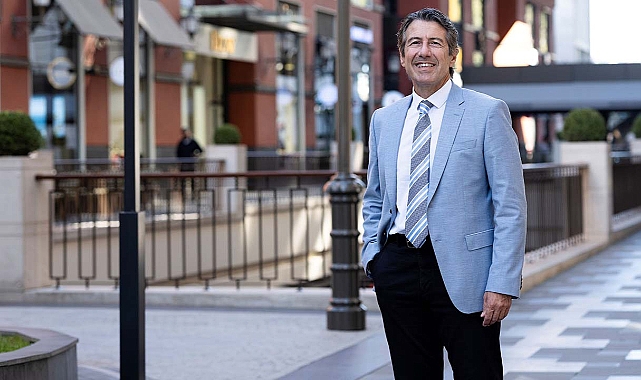 Dev Gayrimenkul şirketi yöneticisi Kaan Yücel “Macaristan’ın En Etkili 50 Gayrimenkul Lideri” listesine seçildi