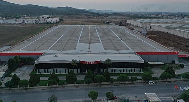 Yüzlerce mağazası bulunan ünlü mobilya şirketi satıldı