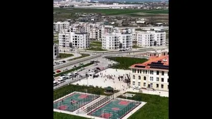 Murat Kurum paylaştı: deprem sonrası yapılan okulda "ilk 23 Nisan kutlaması"